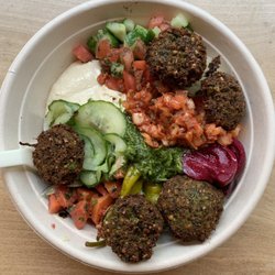 Chickpea - Falafel bowl with hummus