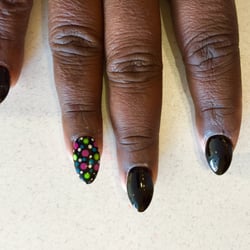 Nail &tan