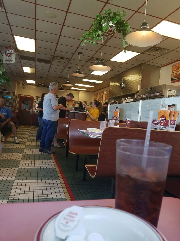 HUDDLE HOUSE Updated September 2024 12 Reviews 612 S. Third