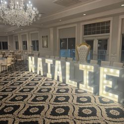 Trump National Golf Course - Court table