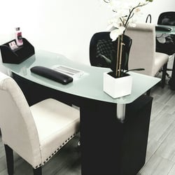 For the best nail service in El paso .