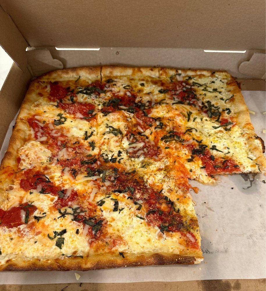 SPRUCE CREEK PIZZA 24 Photos 290 US1, Kittery, Maine Pizza