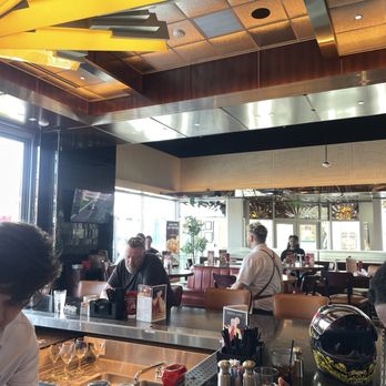 Silver Diner - Indoors - Breakfast & Brunch Near Me - Nottingham, Maryland