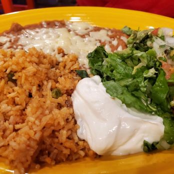 La Pinata - Dayton - Beans and rice - Mexican Near Me - Dayton, Ohio