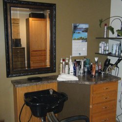Jewels Salon - Salon