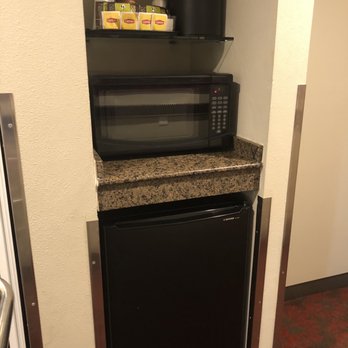 Desert Palms Hotel and Suites - Entrance station - Hotels Near Me - Anaheim, California