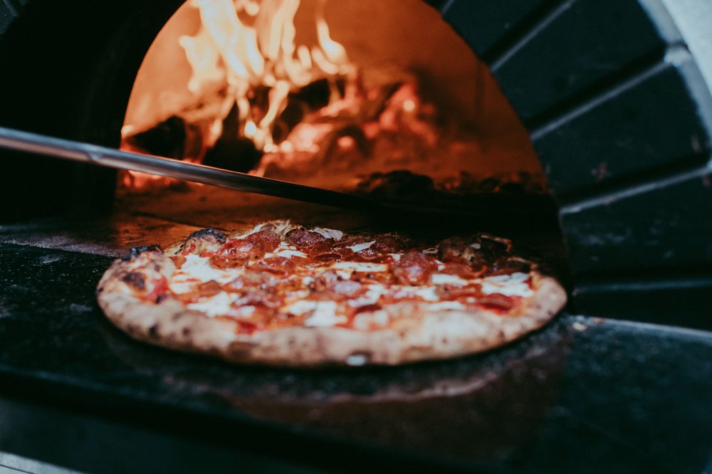 Sleight of Hand Pizza Logo
