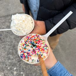 Sundaes! Sundaes!