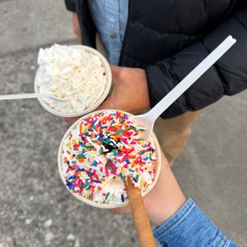 Screamin' Mimi's Ice Cream - Sundaes! - Ice Cream & Frozen Yogurt Near Me - Sebastopol, California Screamin' Mimi's Ice Cream - Sundaes! - Ice Cream & Frozen Yogurt Near Me - Sebastopol, California
