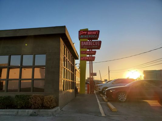 Sonny Bryan's Smokehouse by null