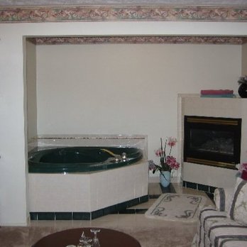 Wheatfield Inn - Suite #5 Whirlpool and Fireplace - Bed & Breakfast Near Me - Williamston, Michigan Wheatfield Inn - Suite #5 Whirlpool and Fireplace - Bed & Breakfast Near Me - Williamston, Michigan