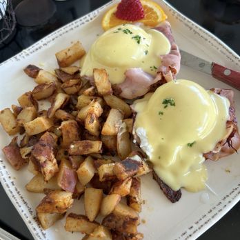 Egg - Eggs Benedict - Breakfast & Brunch Near Me - Rehoboth Beach, Delaware