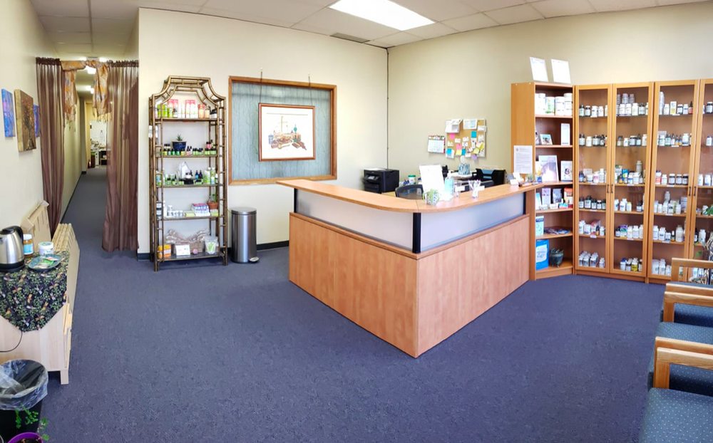 The Summit Naturopathic Medical Clinic Logo