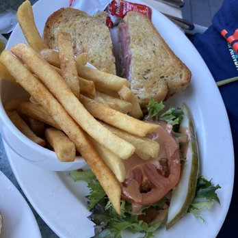 Quinn's Lighthouse - This Rubin was decadent. I dare say that the fries even tasted as though they were hand crafted. - Seafood Near Me - Oakland, California Quinn's Lighthouse - This Rubin was decadent. I dare say that the fries even tasted as though they were hand crafted. - Seafood Near Me - Oakland, California