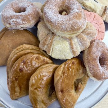 La Fe Mexican Bakery - Pastries - Bakeries Near Me - Haines City, Florida La Fe Mexican Bakery - Pastries - Bakeries Near Me - Haines City, Florida