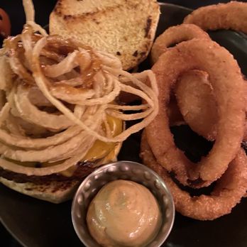 Oxford House Tavern - Tavern Burger - Salad Near Me - Oxford, Connecticut Oxford House Tavern - Tavern Burger - Salad Near Me - Oxford, Connecticut