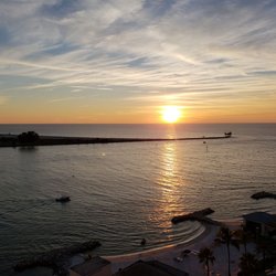 Hampton Inn & Suites Clearwater Beach - Sunset from the balcony