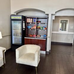La Quinta Inn by Wyndham San Antonio Brooks City Base - Snacks...
