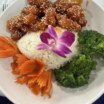 Time & Place - Sesame chicken with jasmine rice - Asian Fusion Near Me - Coon Rapids, Minnesota Time & Place - Sesame chicken with jasmine rice - Asian Fusion Near Me - Coon Rapids, Minnesota