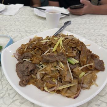 HL Peninsula Restaurant - Beef Chow Fun Dry Style - Dim Sum Near Me - Milpitas, California HL Peninsula Restaurant - Beef Chow Fun Dry Style - Dim Sum Near Me - Milpitas, California