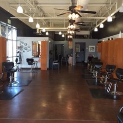 Hairz2U Salon