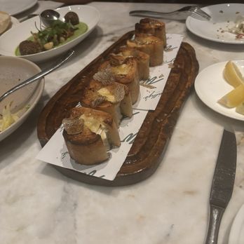 Wally's - Baked Brie - Beer, Wine & Spirits Near Me - Culver City, California