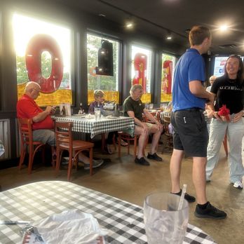 Leonard's Pit Barbecue - Barbeque Near Me - Memphis, Tennessee