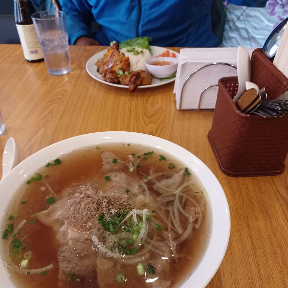 Mama's Pho House - My HUGE bowl of Brisket Pho!! - Coffee & Tea Near Me - Malta, New York