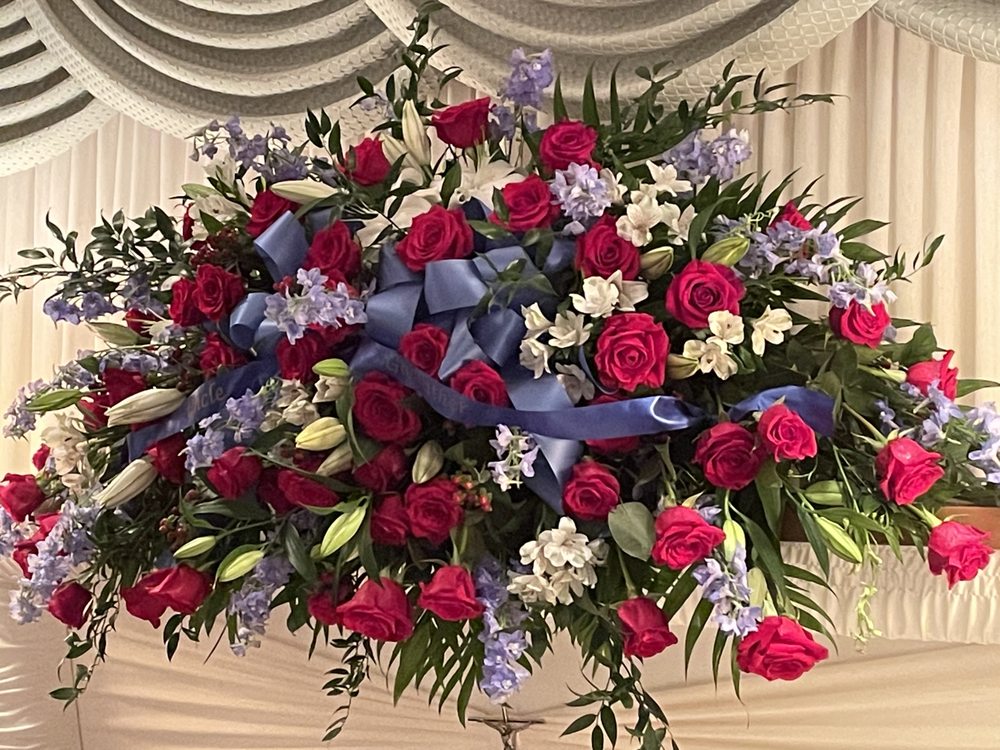 NEUBAUER’S FLOWERS Updated August 2024 36 Photos & 18 Reviews 3 S Gallatin Ave, Uniontown