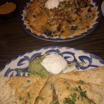 Chevys Fresh Mex - Salsa Chicken Quesadilla Nachos Grande - Tex-Mex Near Me - Linden, New Jersey Chevys Fresh Mex - Salsa Chicken Quesadilla Nachos Grande - Tex-Mex Near Me - Linden, New Jersey