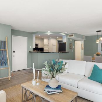 StageRightsocal - This living room was transformed by StageRightSoCal, a boutique home staging company serving Orange and Los Angeles Counties. - Home Staging Near Me