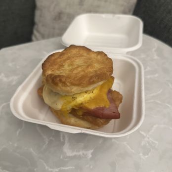 Iggy's Eggies - Biscuit Eggie w/ ham and hash brown - Breakfast & Brunch Near Me - Detroit, Michigan