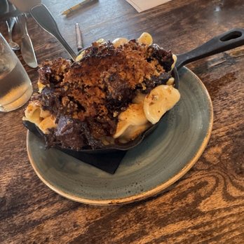 Tavern & Table - Burnt end Mac & cheese - New American Near Me - Mt. Pleasant, South Carolina