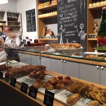 Boulangerie Dompierre - Interior: pastry case - Bakeries Near Me - Munich, BY Boulangerie Dompierre - Interior: pastry case - Bakeries Near Me - Munich, BY