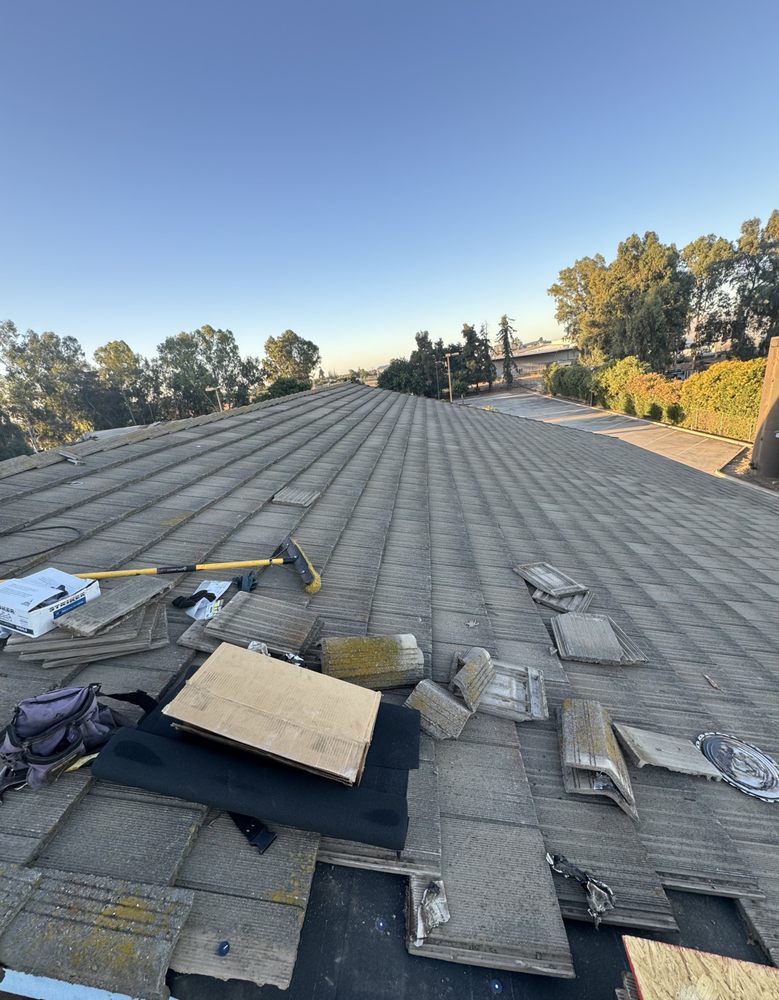 Slide of Fonseca’s Roofing