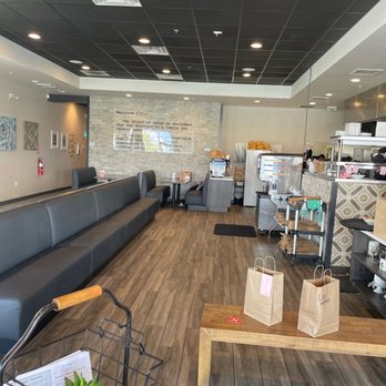 Heirloom Craft Kitchen - Inside - New American Near Me - Indio, California Heirloom Craft Kitchen - Inside - New American Near Me - Indio, California