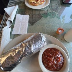 Salida's Country Kitchen - Breakfast bagel/burrito