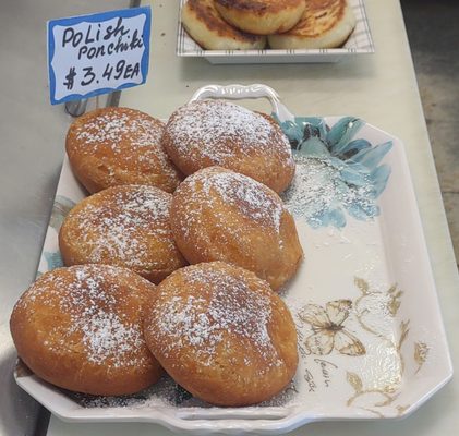 Continent Delicatessen by null