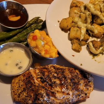 Bonefish Grill - 6 Oz Grilled Salmon, over cooked Asparagus, incorrect Herb Potatoes,  and very mushy Mango salsa - Seafood Near Me - Independence, Ohio