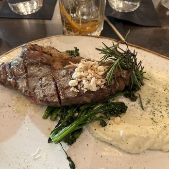 Bistro 120 - New American Near Me - Oakdale, California