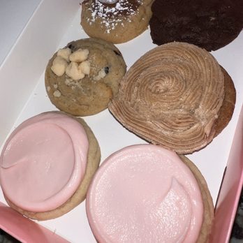 Crumbl - Millenia - Bakeries Near Me - Orlando, Florida Crumbl - Millenia - Bakeries Near Me - Orlando, Florida