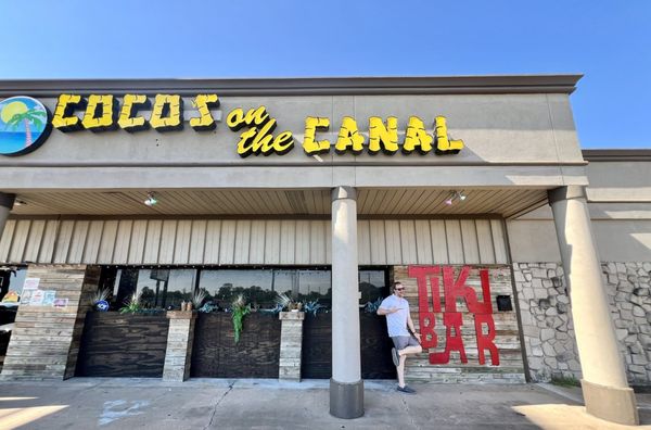 Coco's On The Canal by null