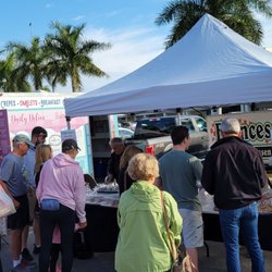 Santini Farmers Market - Francesco's bakery