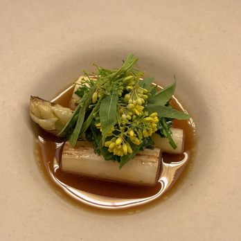 Mãos - White asparagus and wild leaves from Sean's farm - Supper Clubs Near Me - London, XGL