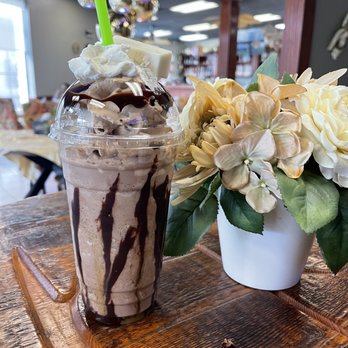 Alison’s Cafe House - Kit Kat - Coffee & Tea Near Me - Turlock, California