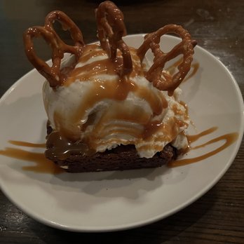 Ousel & Spur Pizza Co - Caramel, Pretzel, Vanilla Gelato, Brownie Sundae!! - Pizza Near Me - Big Sky, Montana