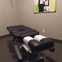 Porter & Clark Chiropractic Center - A very clean table