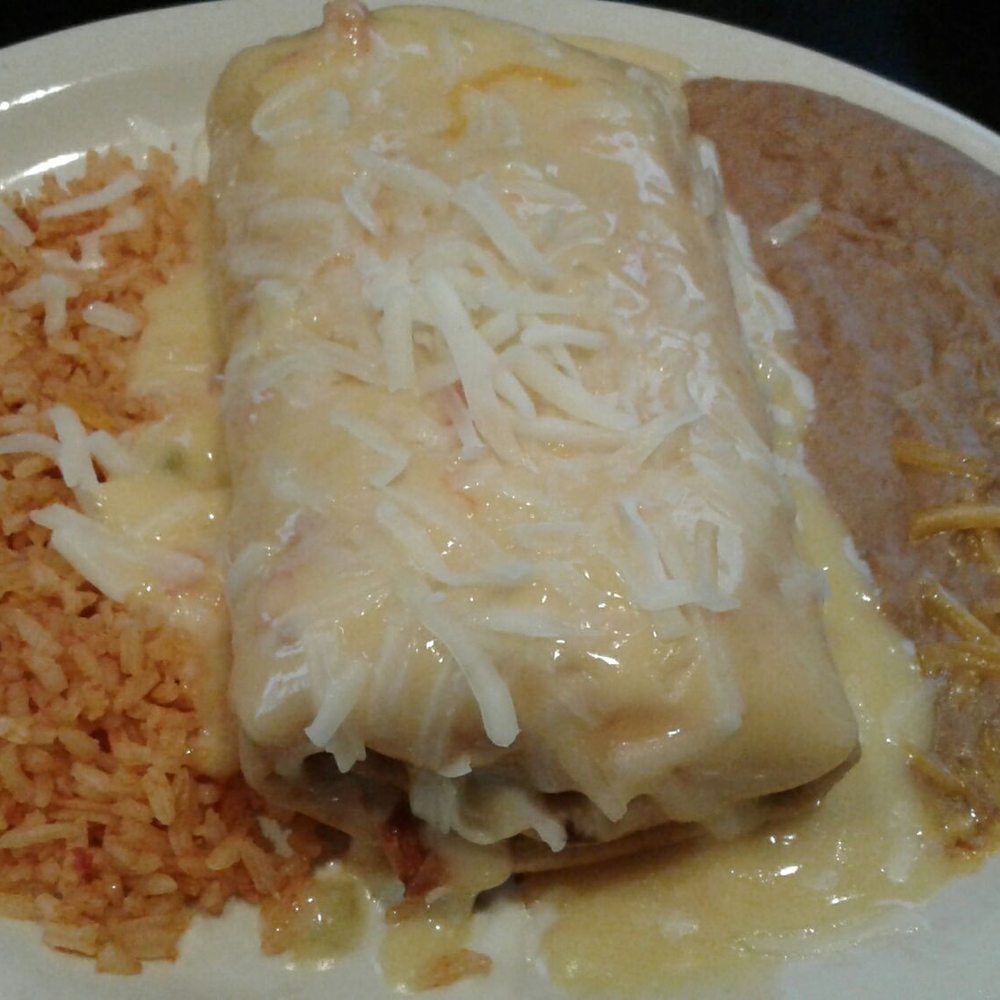 Dos Chiles Grandes - This was supposed to be beef but was chicken. Sent it back for the beef one. The corrected one was very yummy! - Mexican Near Me - Bridgeport, Texas Dos Chiles Grandes - This was supposed to be beef but was chicken. Sent it back for the beef one. The corrected one was very yummy! - Mexican Near Me - Bridgeport, Texas