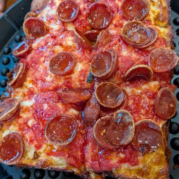 Pizza Payaa - Pepperoni - Pizza Near Me - Normal, Illinois