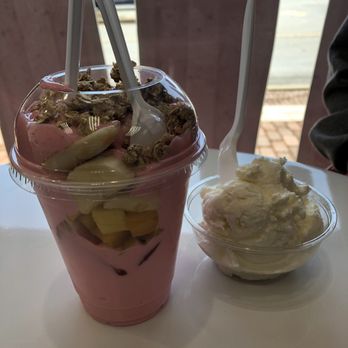 Mia's La Michoacana - Ice Cream & Frozen Yogurt Near Me - Crystal Lake, Illinois Mia's La Michoacana - Ice Cream & Frozen Yogurt Near Me - Crystal Lake, Illinois